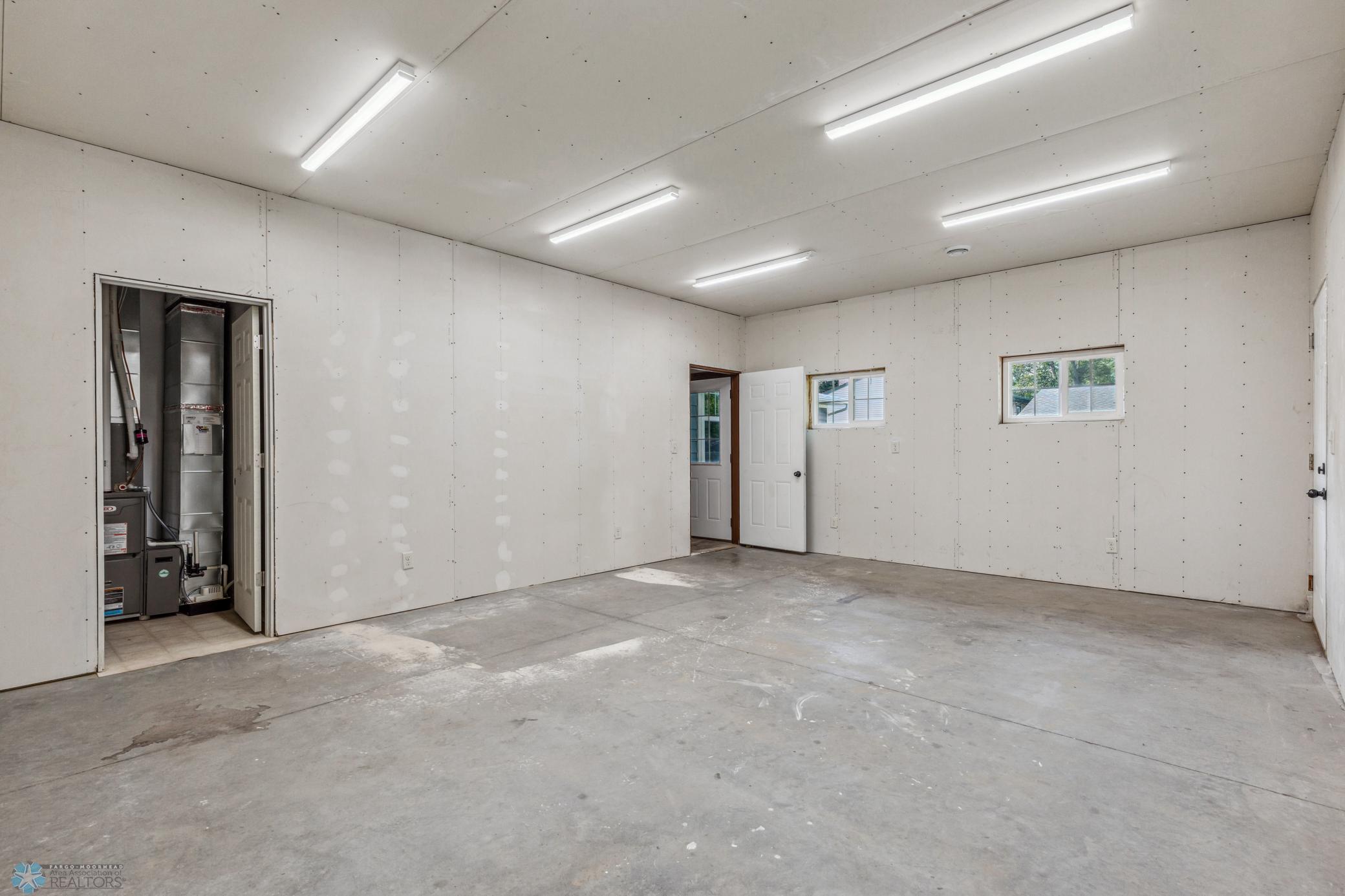 Heated Shop/Studio