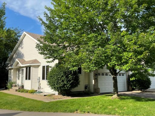 3412 Eagan Oaks Court, Saint Paul, MN 55123