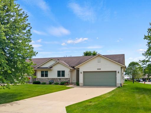 2405 Mossy Creek Drive NE, Owatonna, MN 55060
