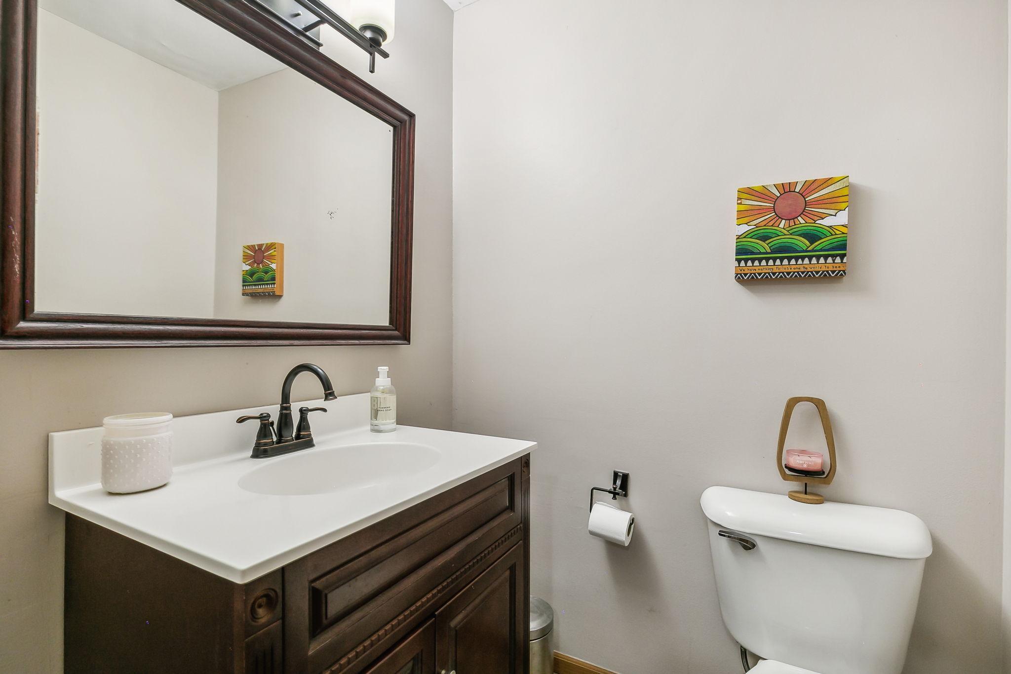 Main level 1/2 Bath