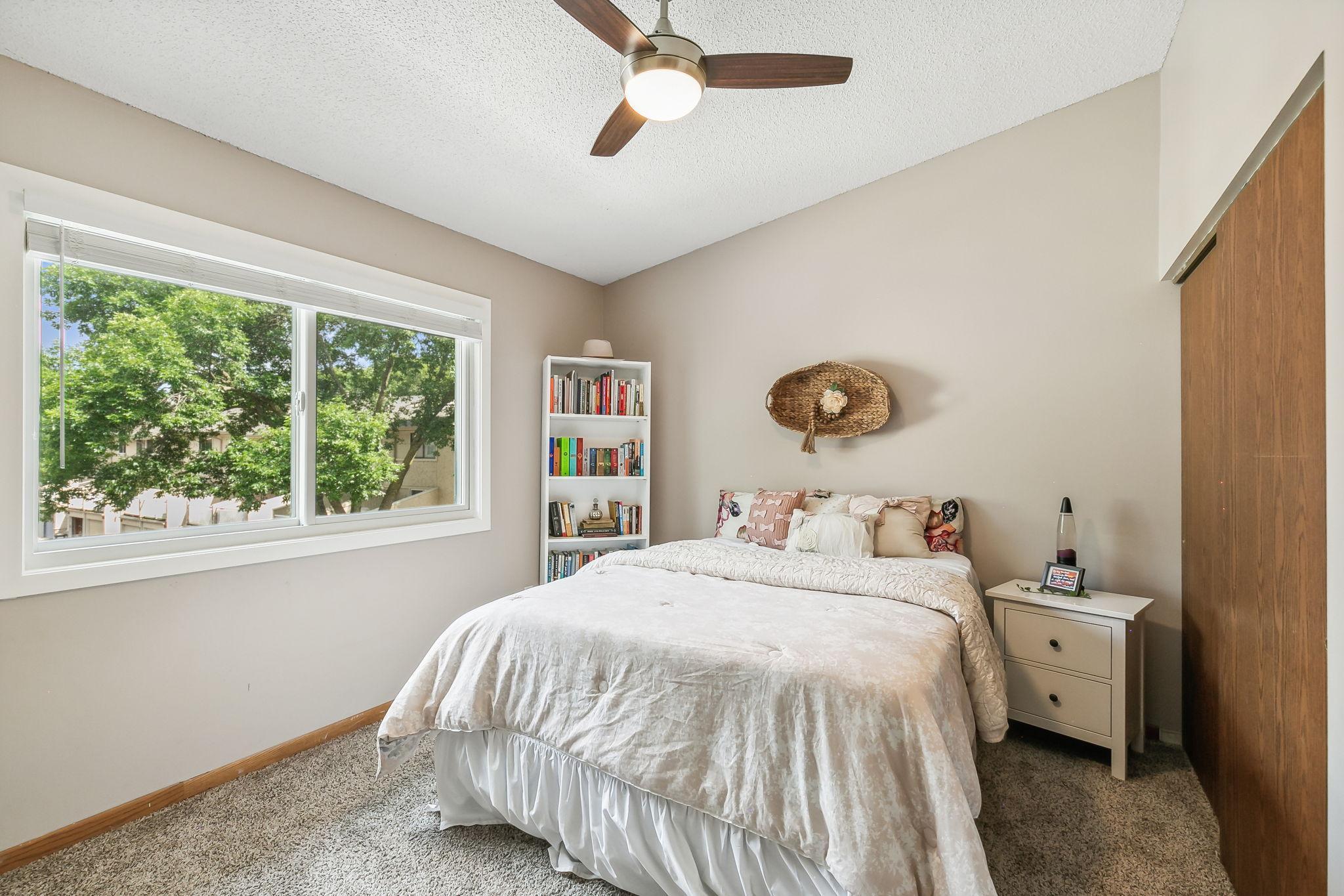 Spacious bedroom.