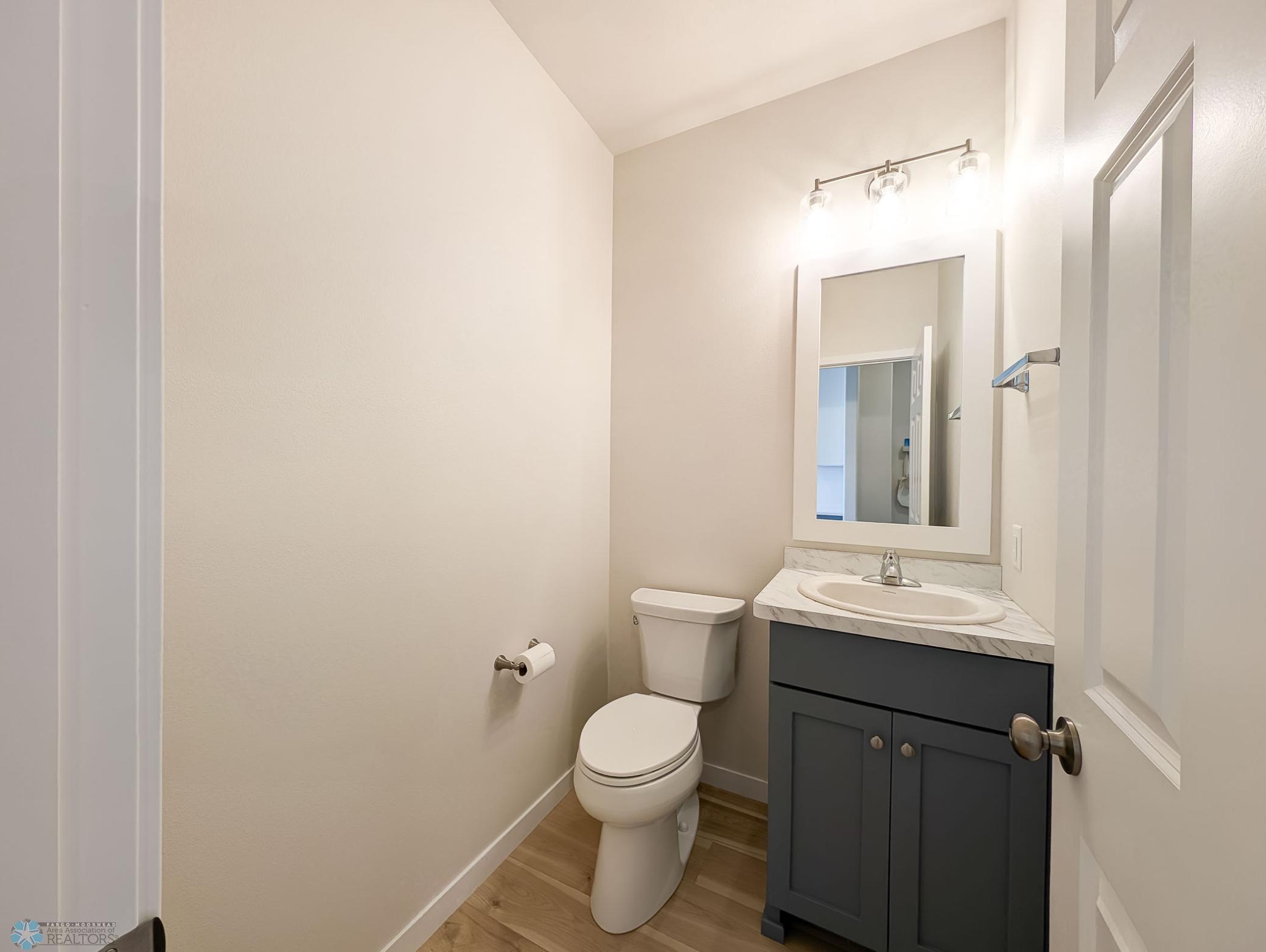 L2P016-141217870.jpg