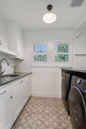 5233 Drew Avenue S, Minneapolis, MN 55410
