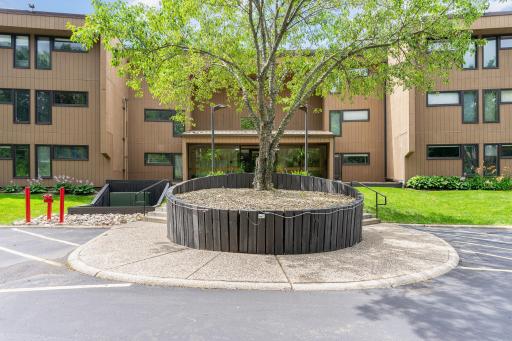 705 E Burnsville Parkway, 105, Burnsville, MN 55337