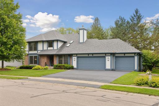 16785 Weston Bay Road, Eden Prairie, MN 55347