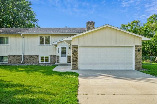 2523 Birchview Lane, Hopkins, MN 55305