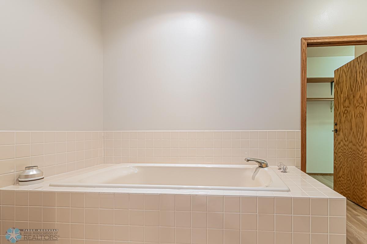 3508 20th St S, Fargo, ND, United States-22.jpg
