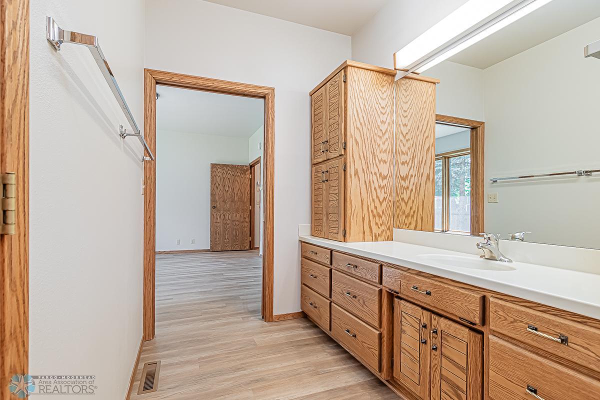3508 20th St S, Fargo, ND, United States-20.jpg