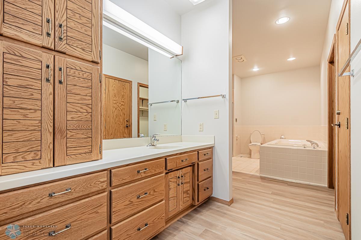 3508 20th St S, Fargo, ND, United States-19.jpg