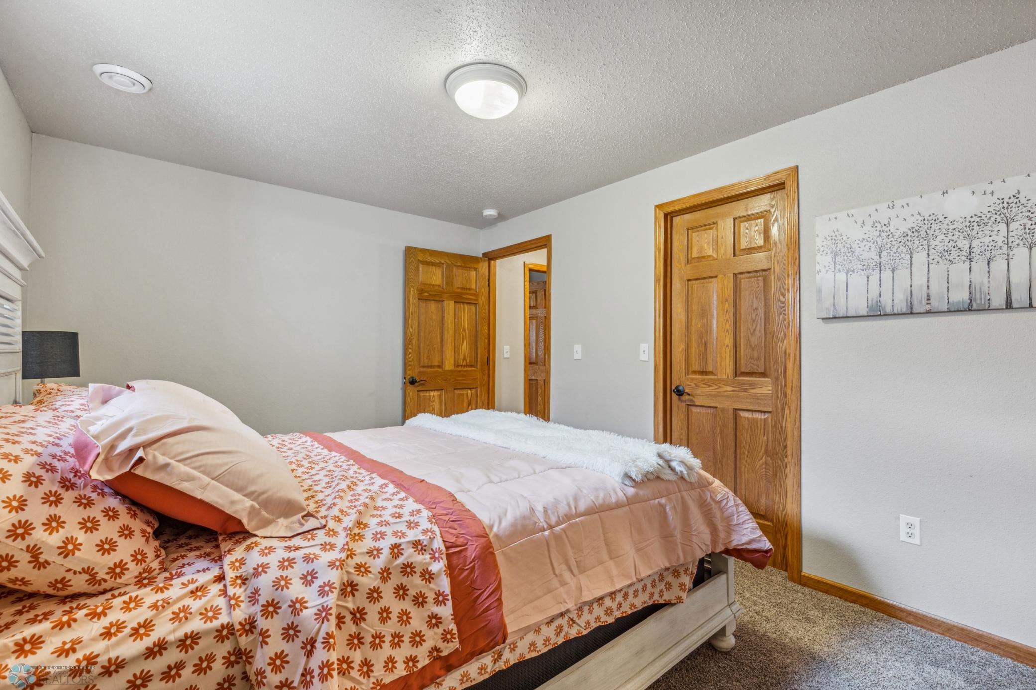 1867 10th St W22.jpg