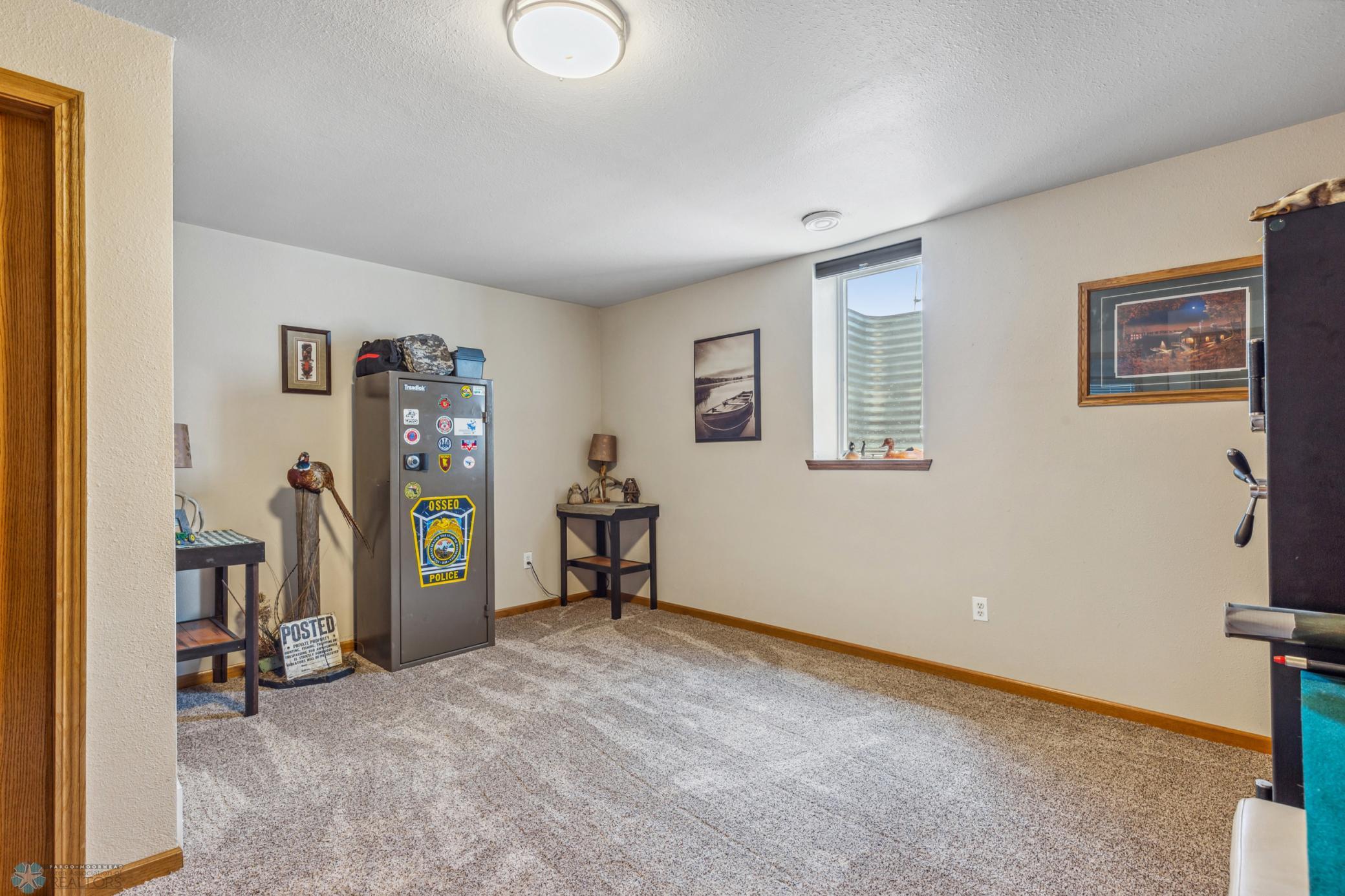 1867 10th St W26.jpg