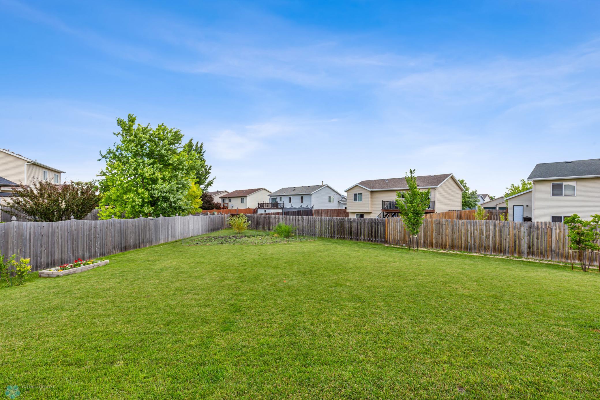 1867 10th St W29.jpg