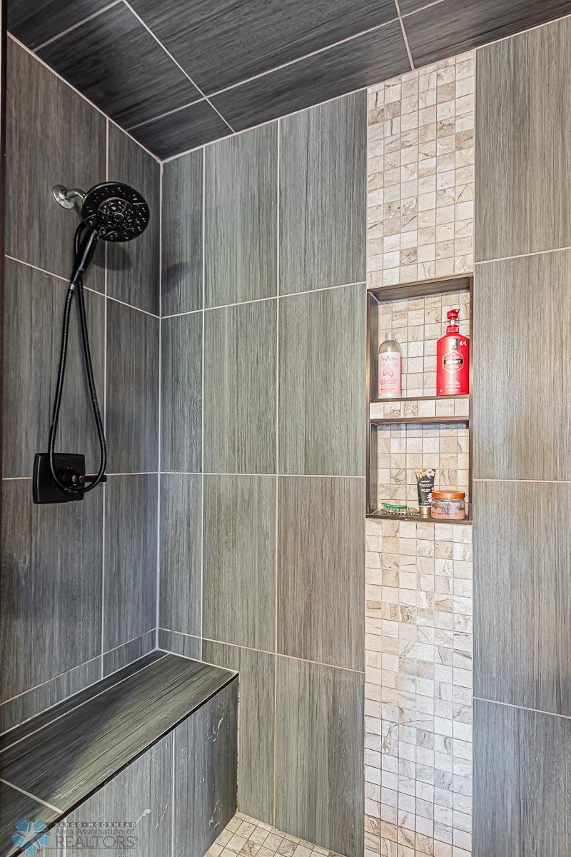 6136 16th St S, Fargo, ND 58104-29.jpg