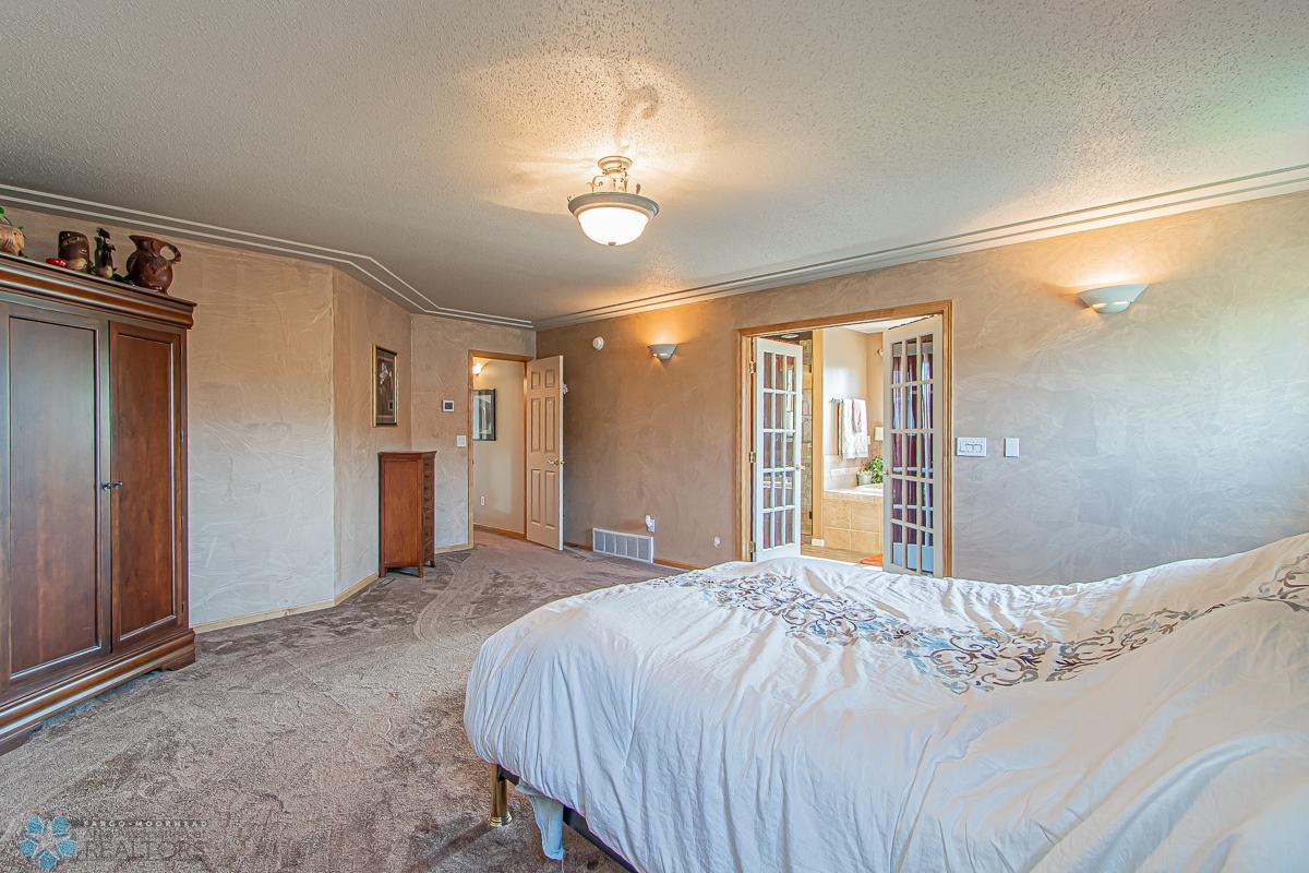 6136 16th St S, Fargo, ND 58104-23.jpg