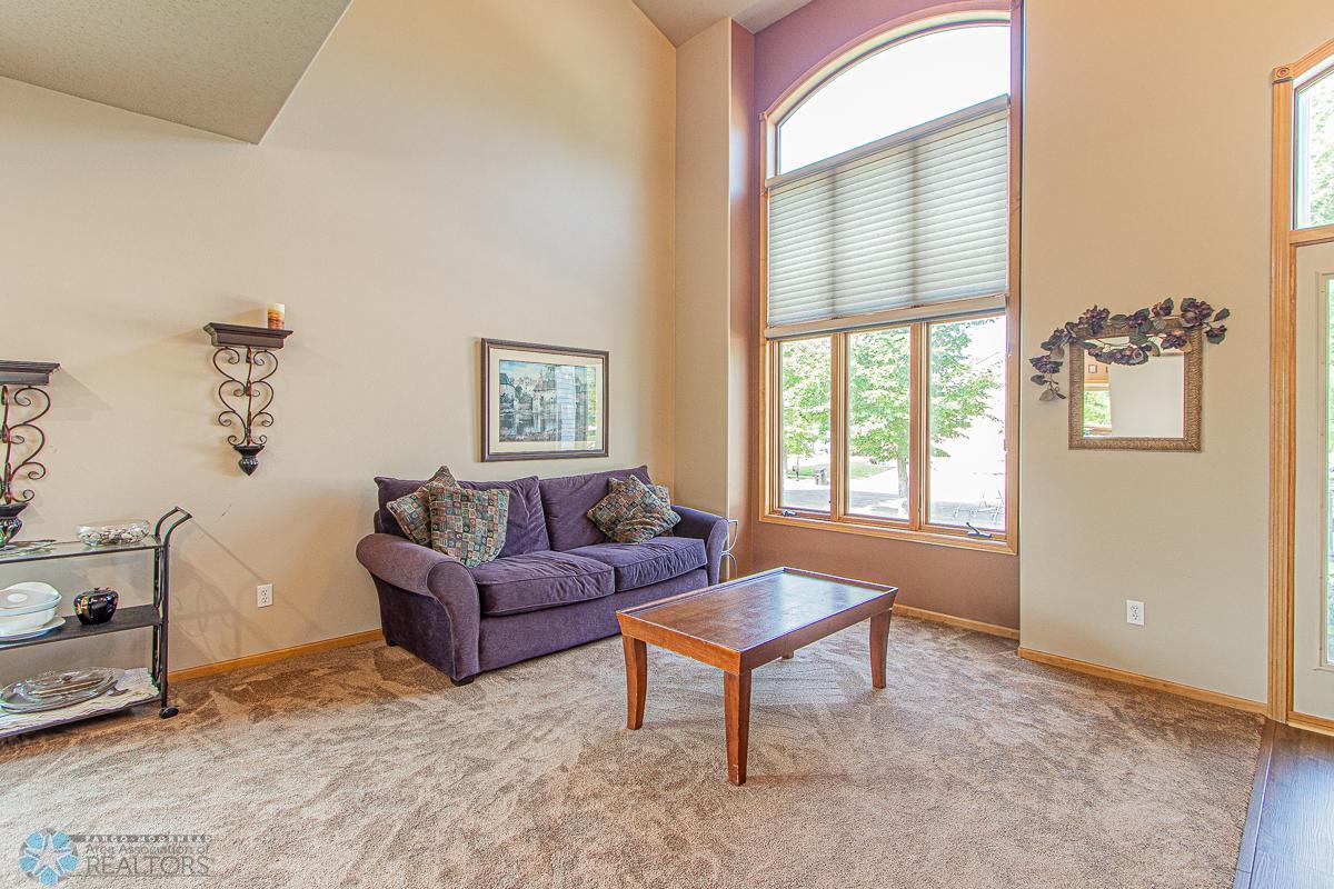 6136 16th St S, Fargo, ND 58104-02.jpg