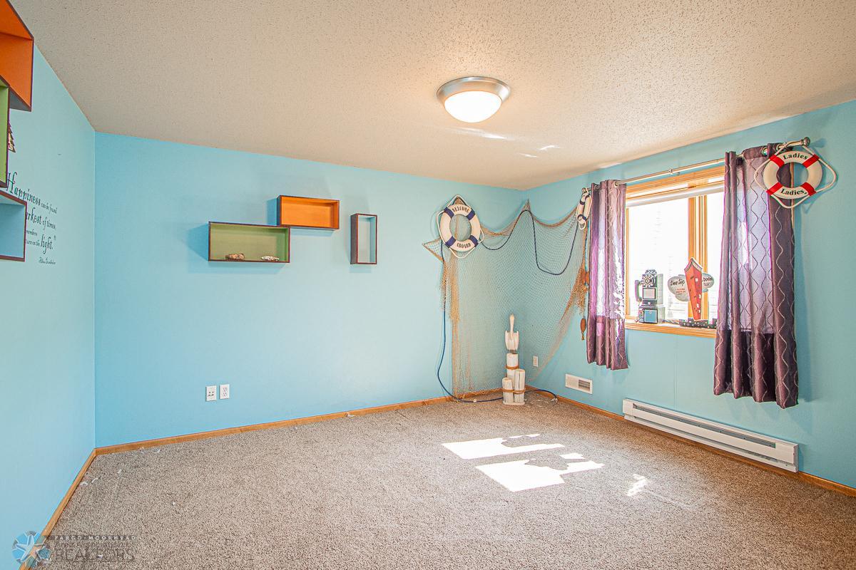 6136 16th St S, Fargo, ND 58104-46.jpg
