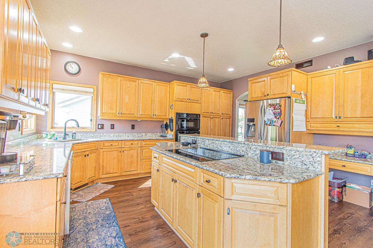 6136 16th St S, Fargo, ND 58104-07.jpg