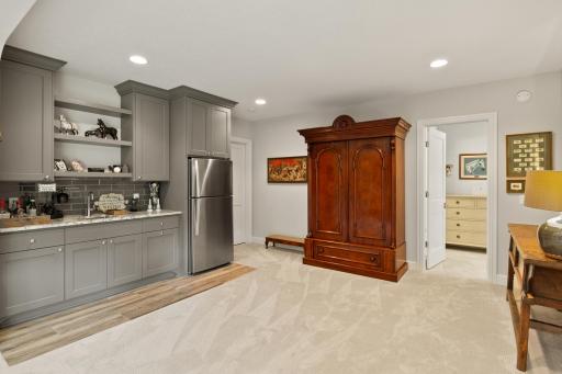 465 Lakeview Parkway, Mound, MN 55364
