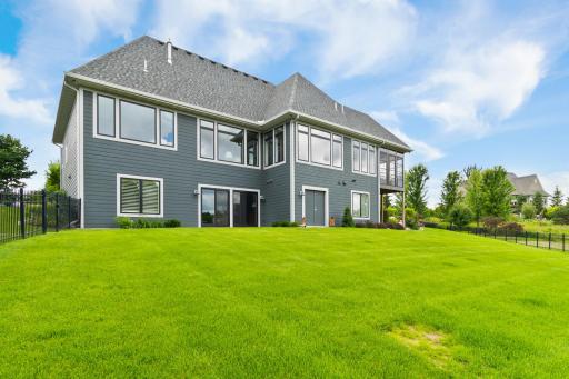 465 Lakeview Parkway, Mound, MN 55364