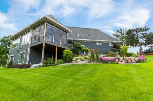 465 Lakeview Parkway, Mound, MN 55364