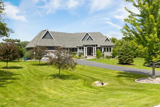 465 Lakeview Parkway, Mound, MN 55364