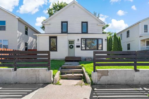 2202 Penn Avenue N, Minneapolis, MN 55411