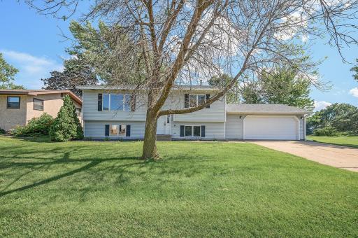 1378 Cope Avenue E, Saint Paul, MN 55109