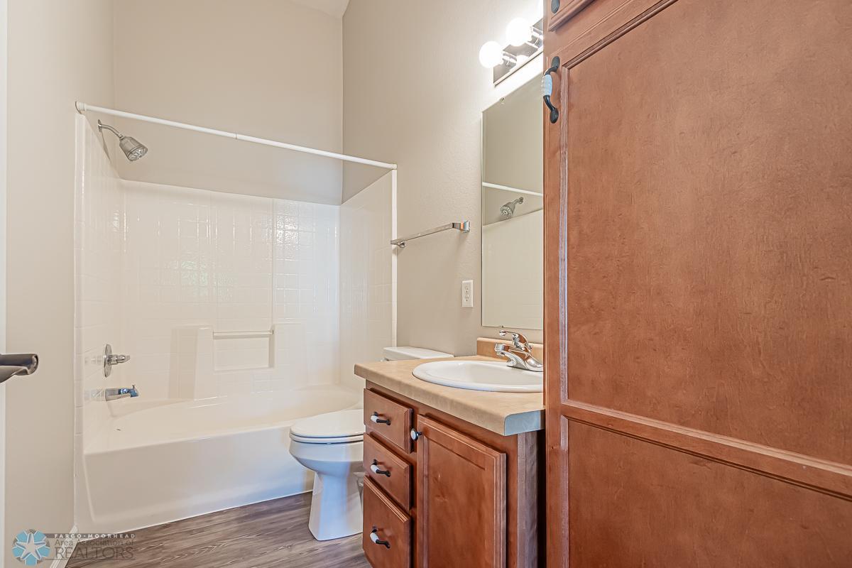 Full hallway bathroom