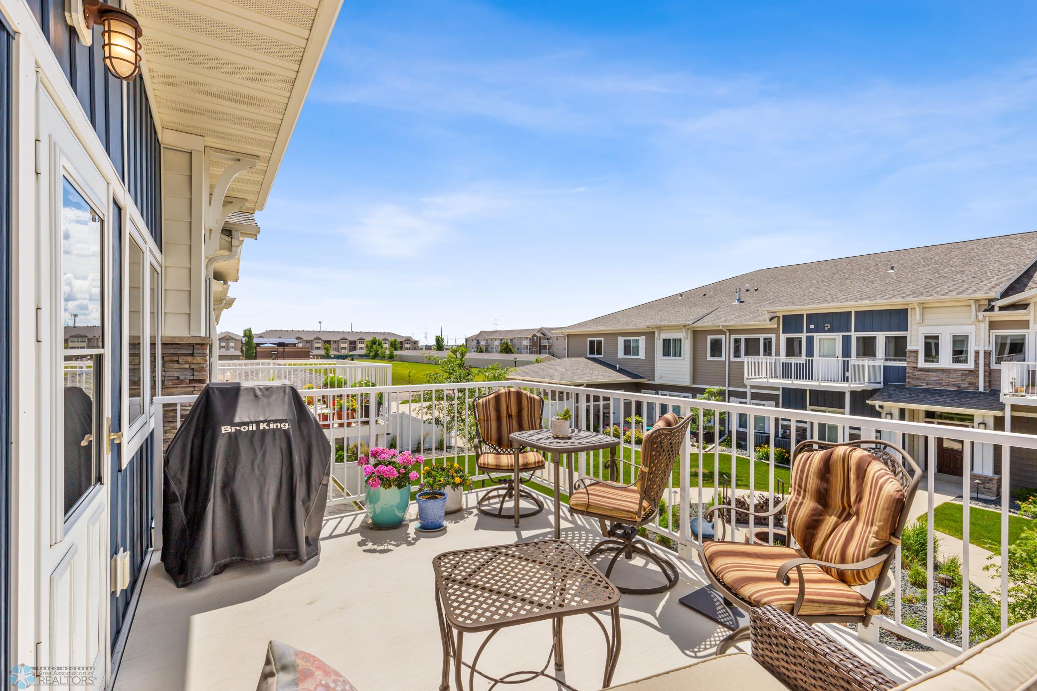OUTDOOR DECK