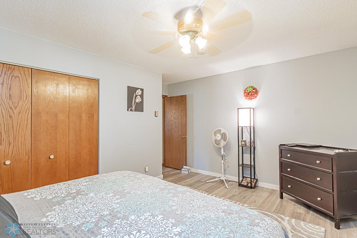 251 12 1_2 Ave E, West Fargo, ND 58078-02.jpg