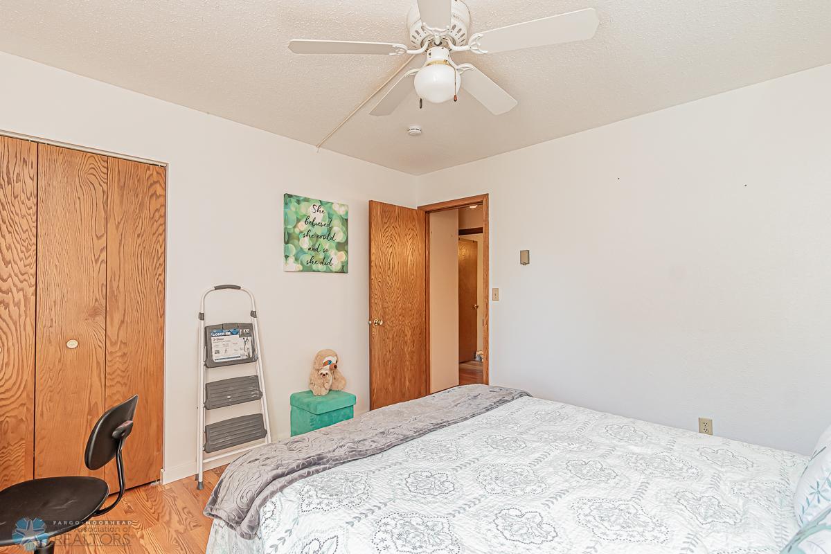 251 12 1_2 Ave E, West Fargo, ND 58078-04.jpg