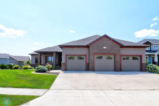 551 Lizzie Place E, West Fargo, ND 58078