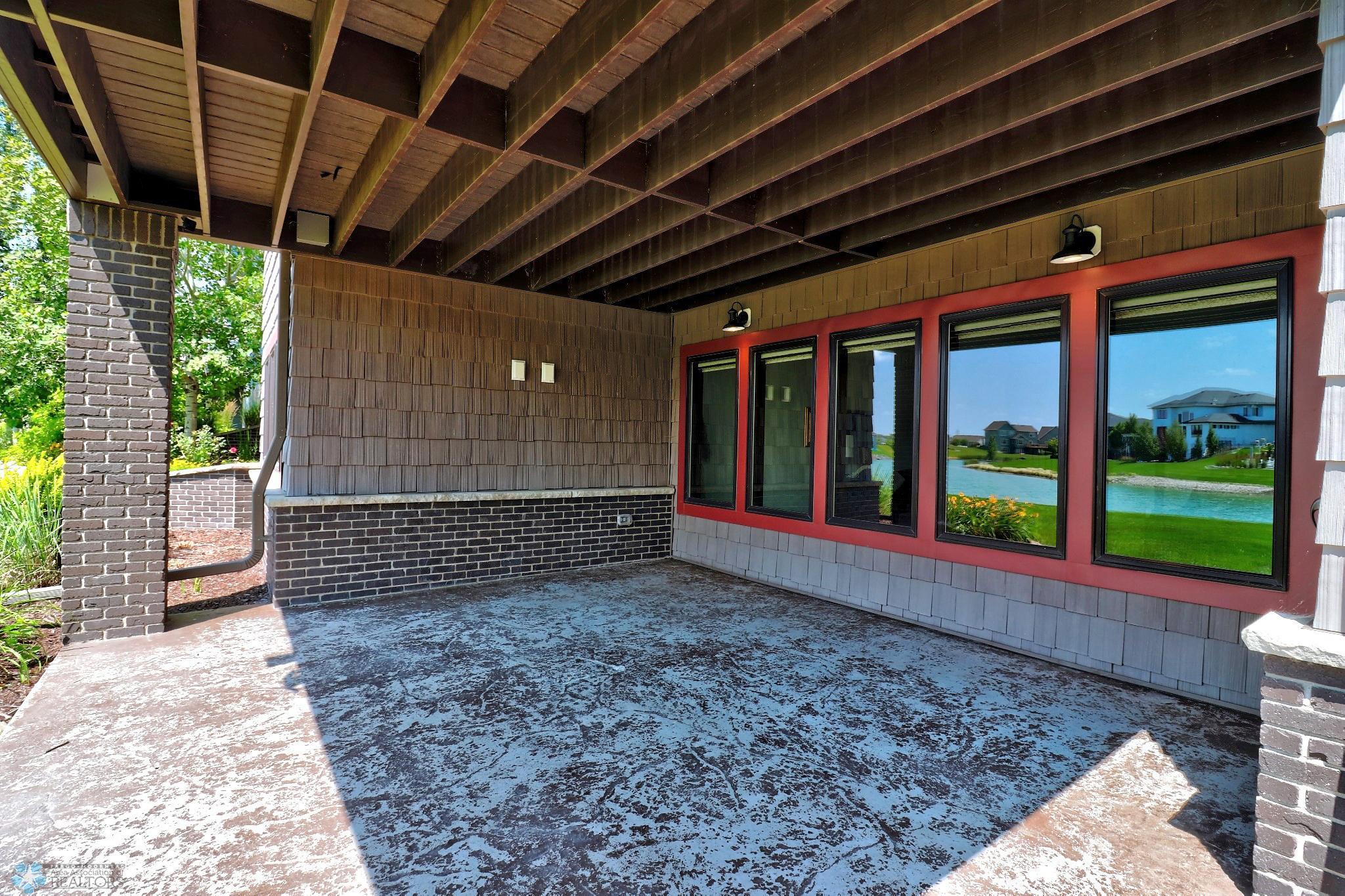 Backyard_Patio1_2.jpg