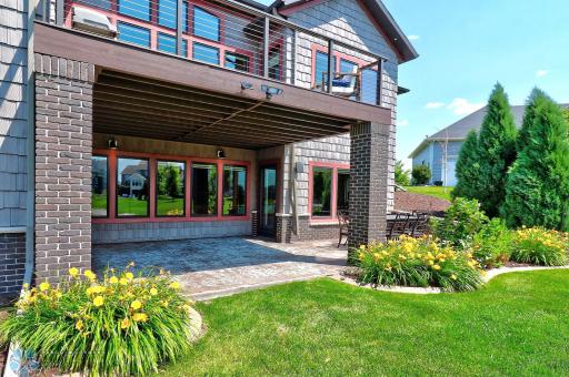 551 Lizzie Place E, West Fargo, ND 58078