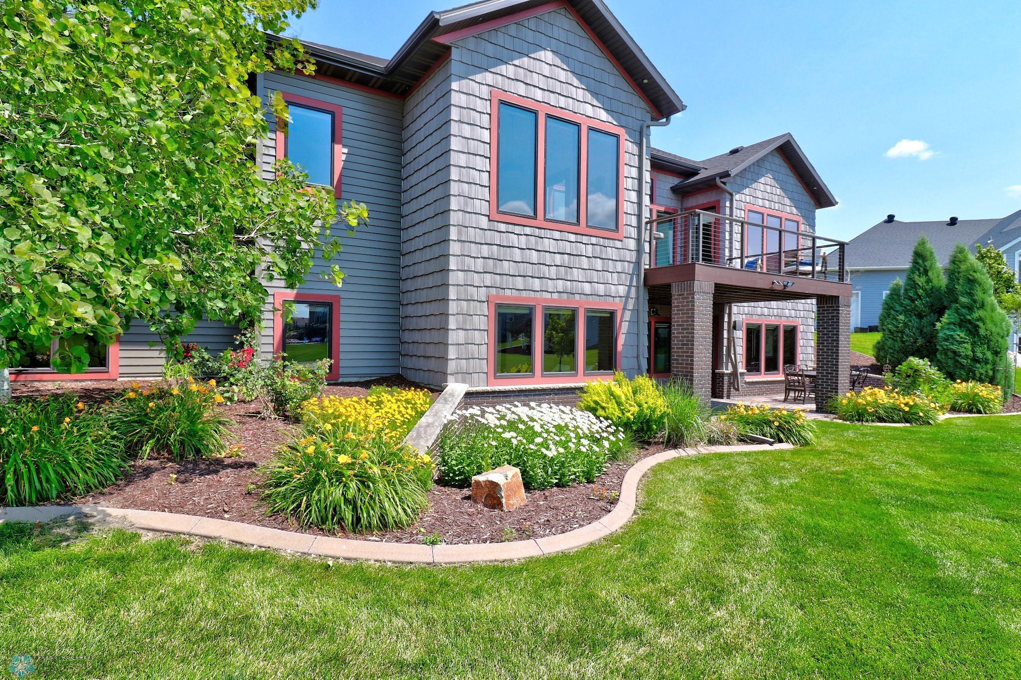 Backyard1_3.jpg