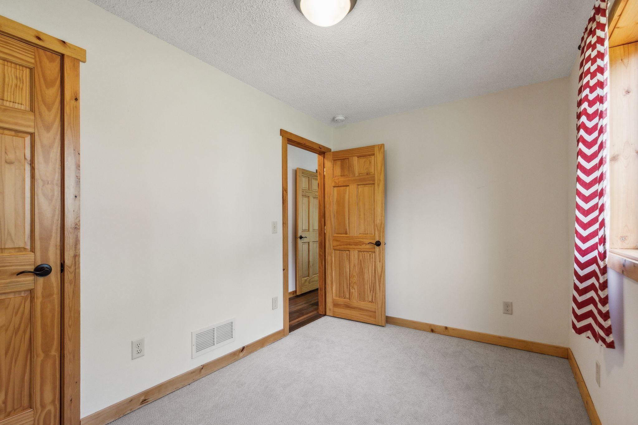 41-web-or-mls-30185-145th-St-NW-35.jpg