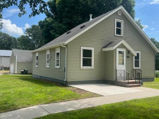 208 N 1st Street, Darwin, MN 55324
