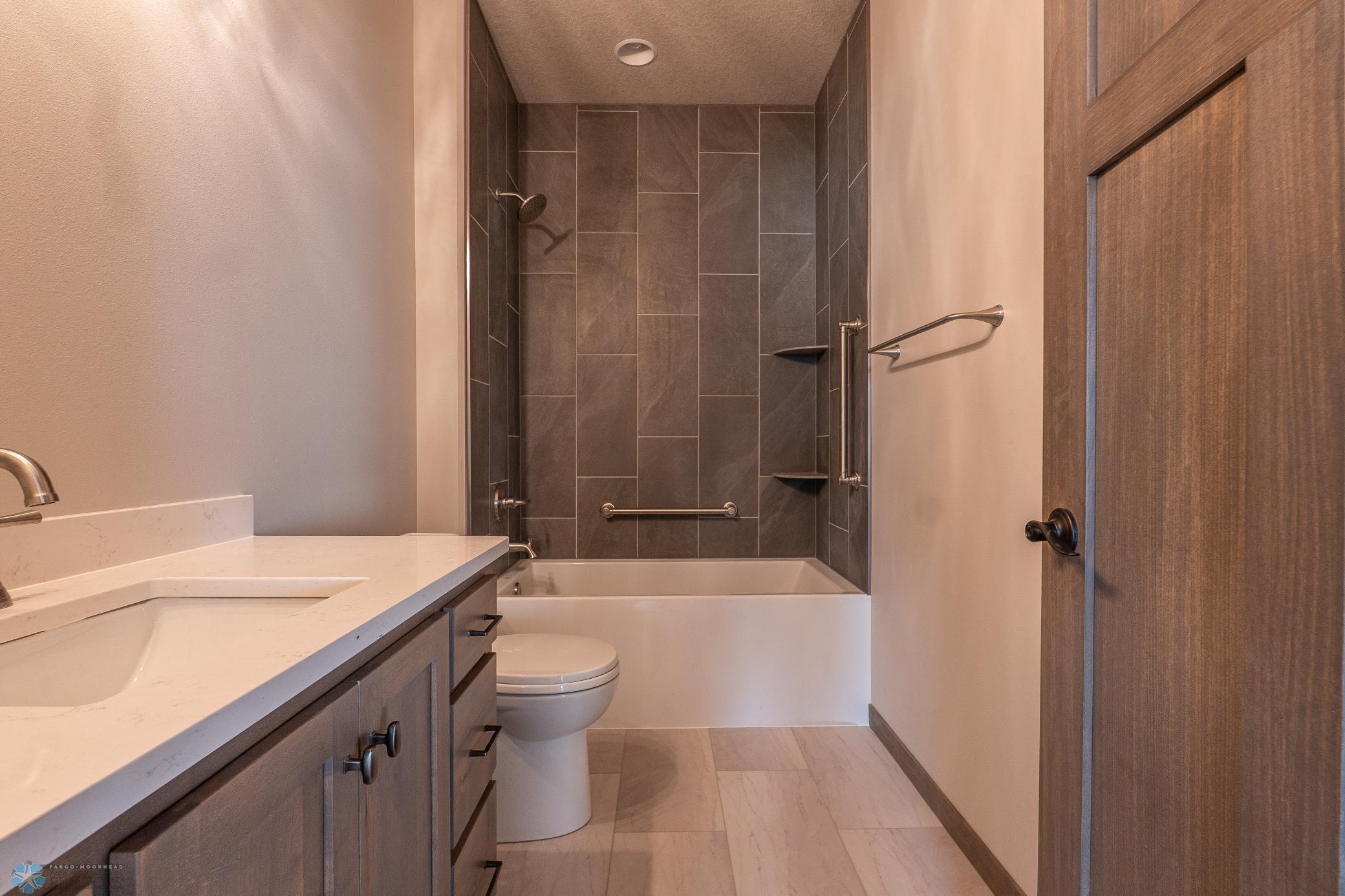 Bathroom - full