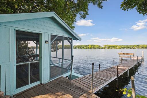 27940 Smithtown Road, Excelsior, MN 55331