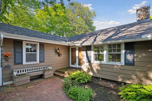 27940 Smithtown Road, Excelsior, MN 55331