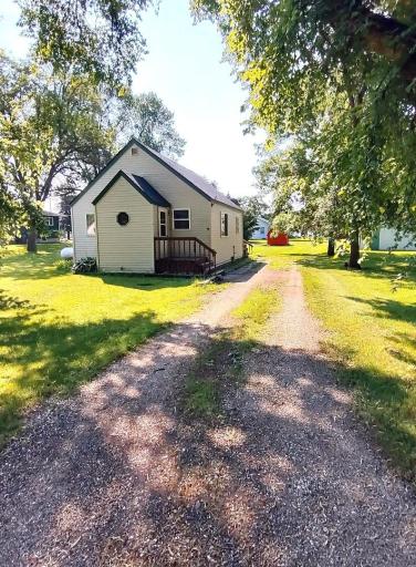 308 6th Street E, Herman, MN 56248