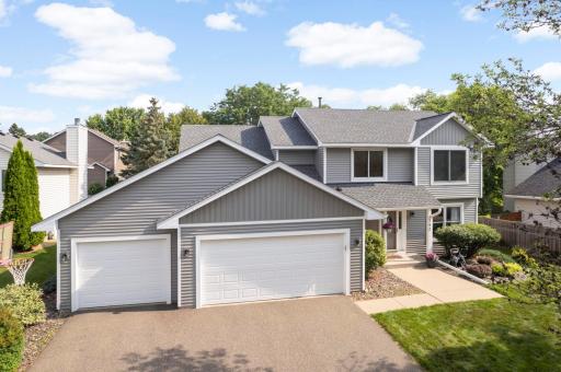 1392 Interlachen Circle, Woodbury, MN 55125