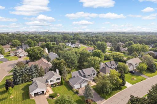 1392 Interlachen Circle, Woodbury, MN 55125
