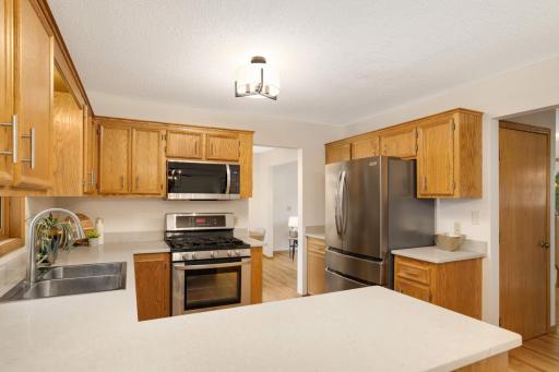 1392 Interlachen Circle, Woodbury, MN 55125
