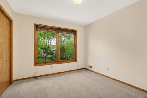 1392 Interlachen Circle, Woodbury, MN 55125