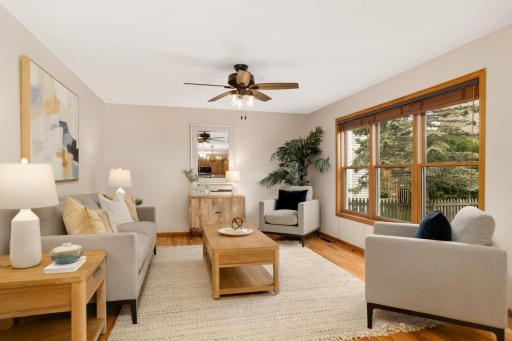 1392 Interlachen Circle, Woodbury, MN 55125