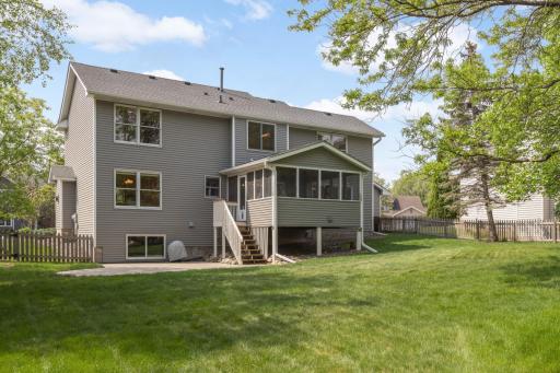 1392 Interlachen Circle, Woodbury, MN 55125
