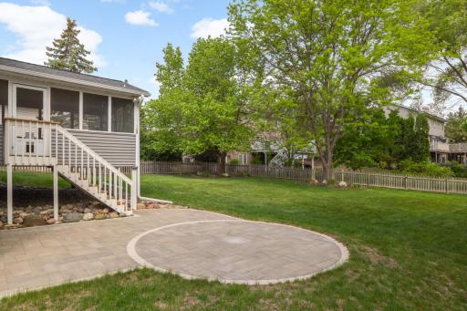1392 Interlachen Circle, Woodbury, MN 55125