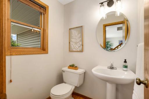 1392 Interlachen Circle, Woodbury, MN 55125