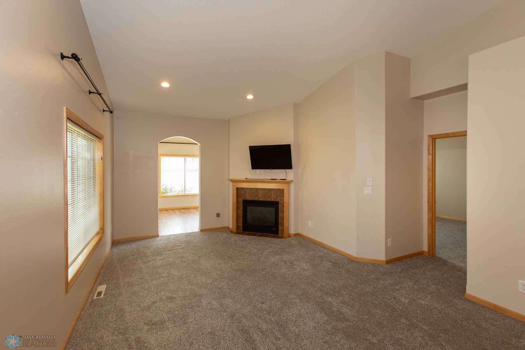 Living Room w/Gas Fireplace